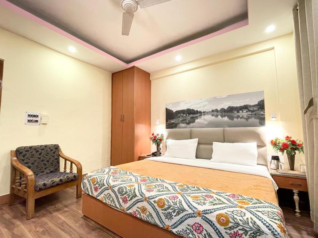 Hotel Centre Point Srinagar  Exterior photo